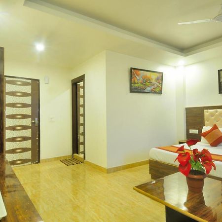 Hotel Noida Delight Ngoại thất bức ảnh