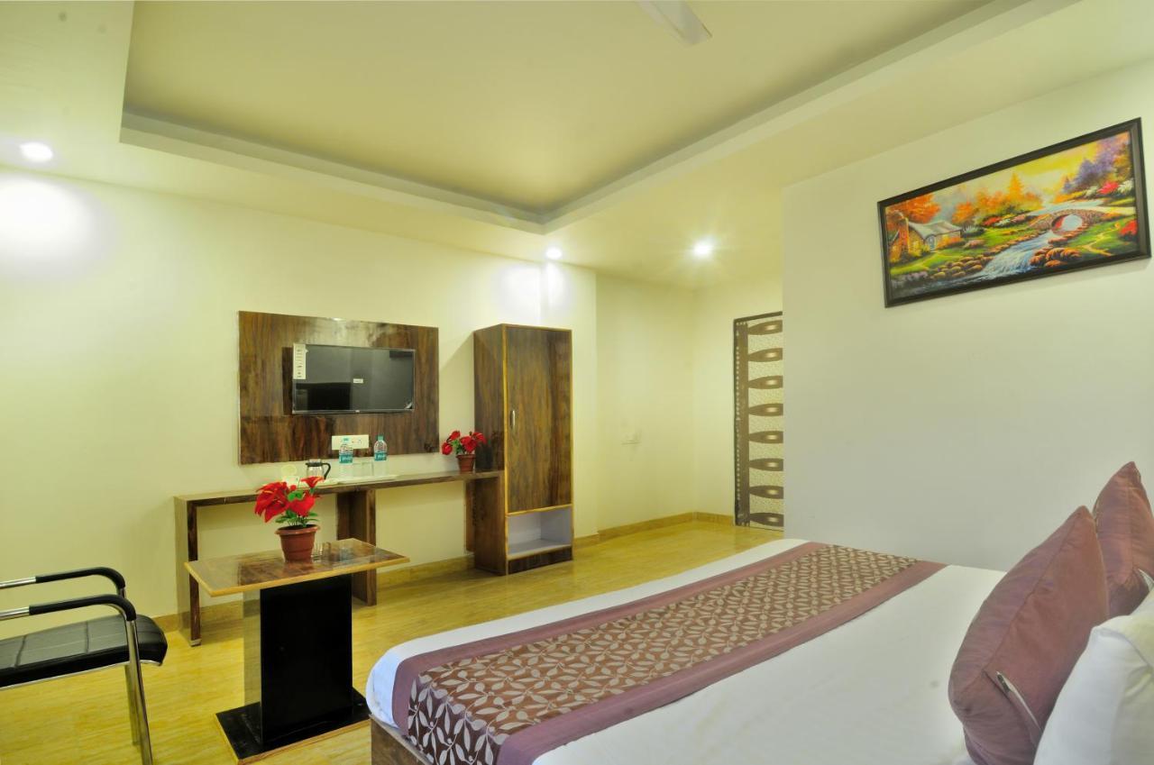 Hotel Noida Delight Ngoại thất bức ảnh
